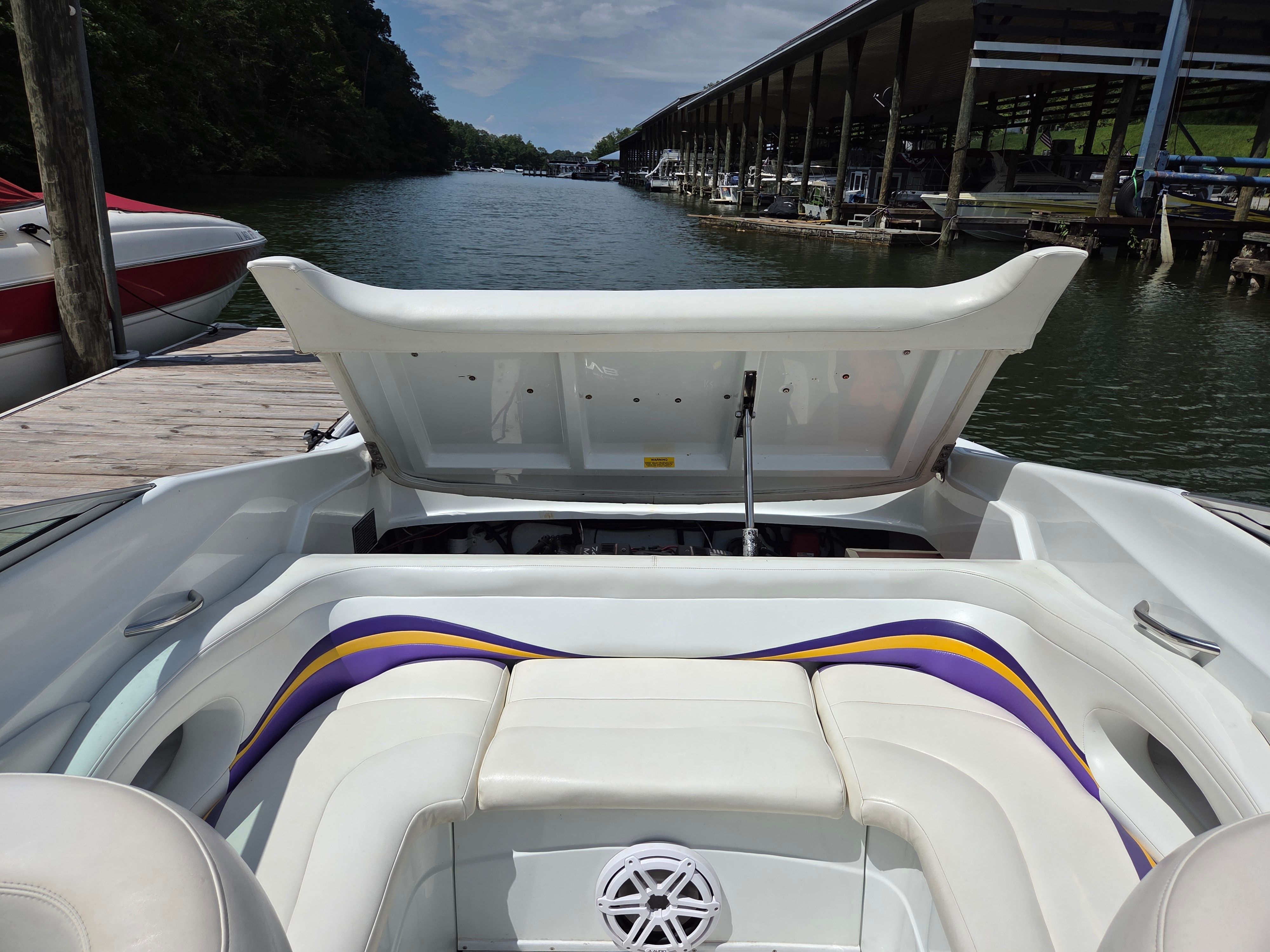 1999 Baja 272 Islander