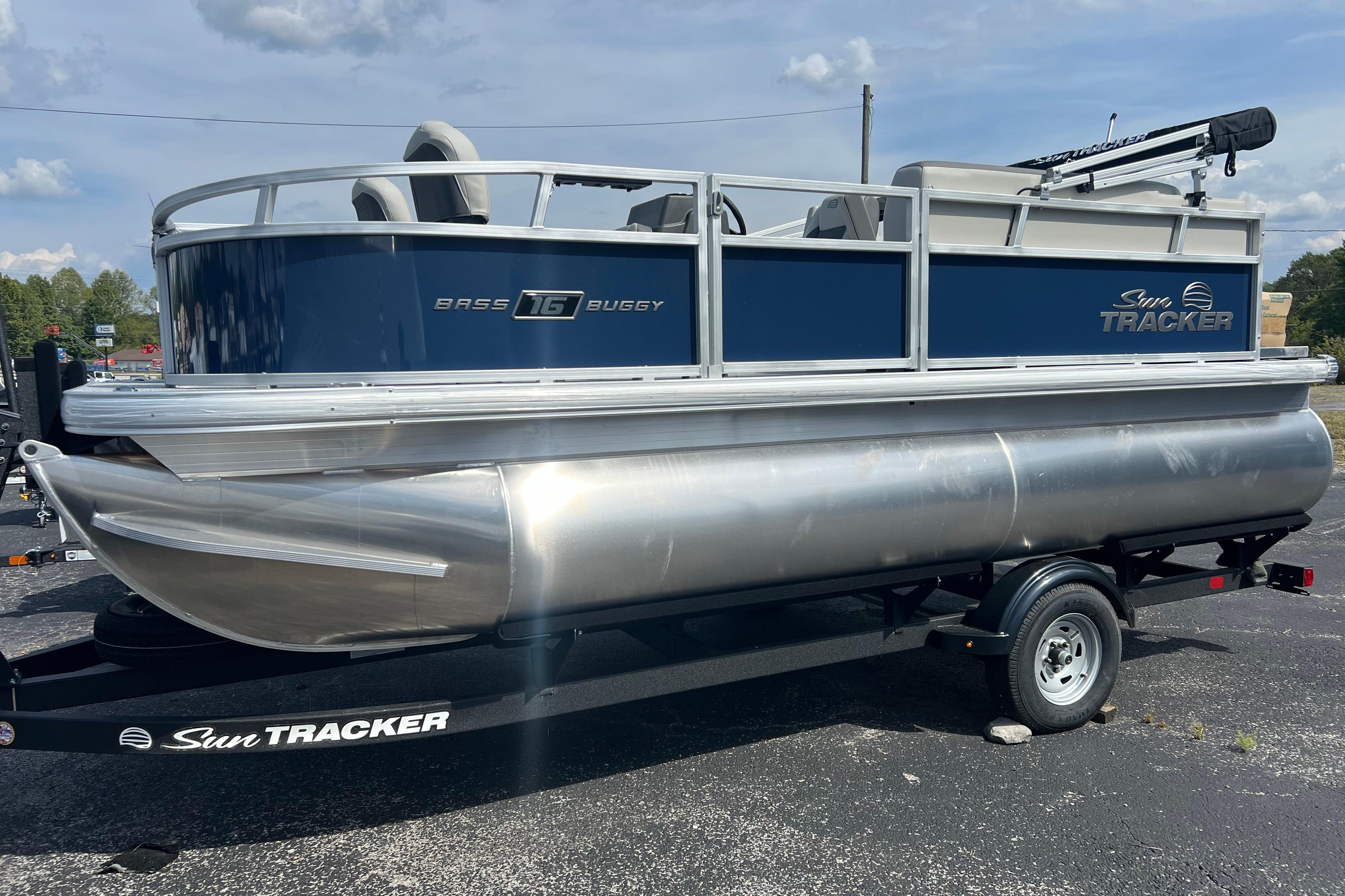 2026 Sun Tracker Bass Buggy 16 XL Select