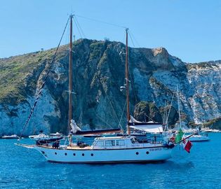 1974 Custom CLASSIC KETCH DECK SALOON
