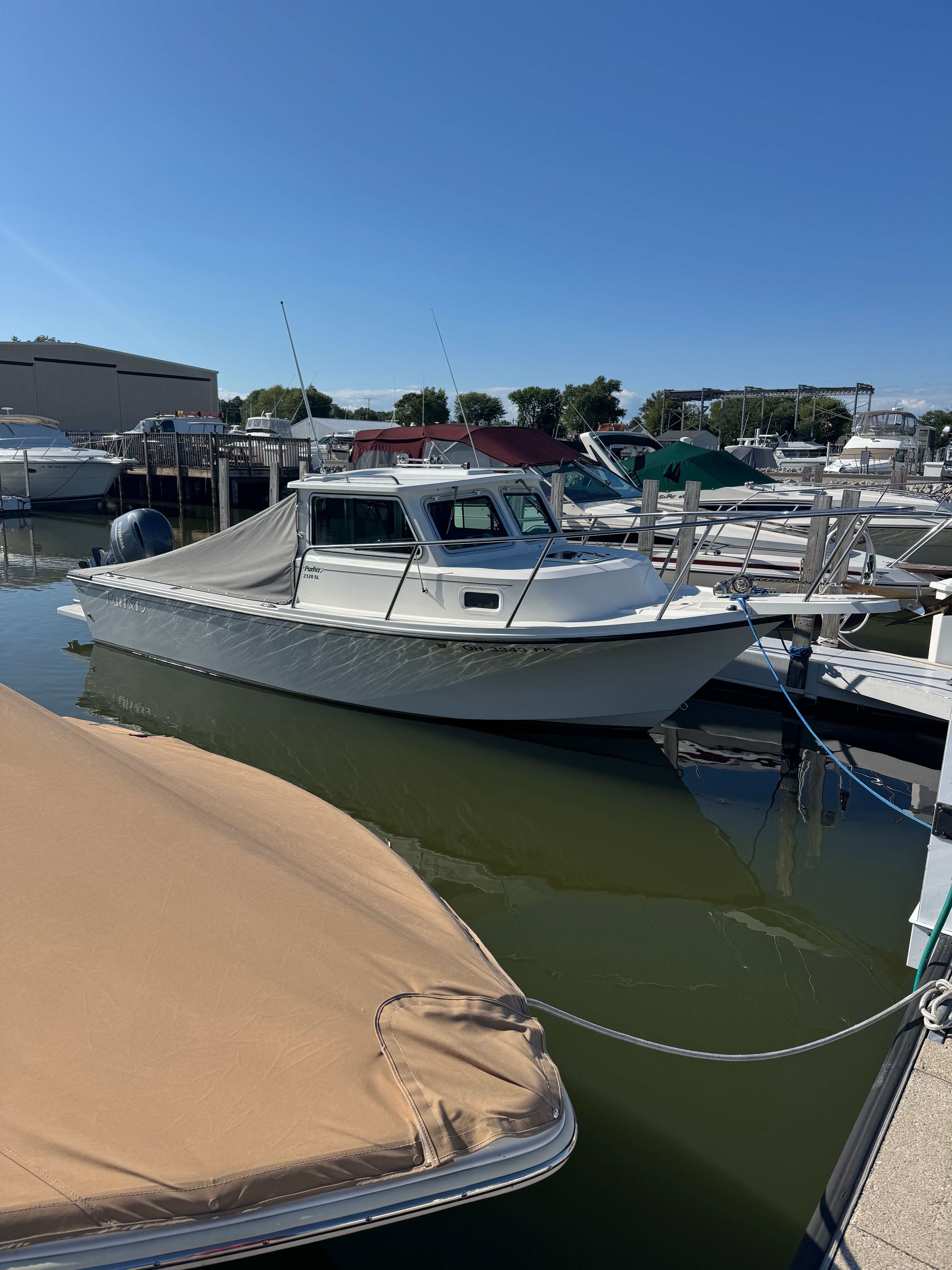 2014 Parker 2320 SL Sport Cabin