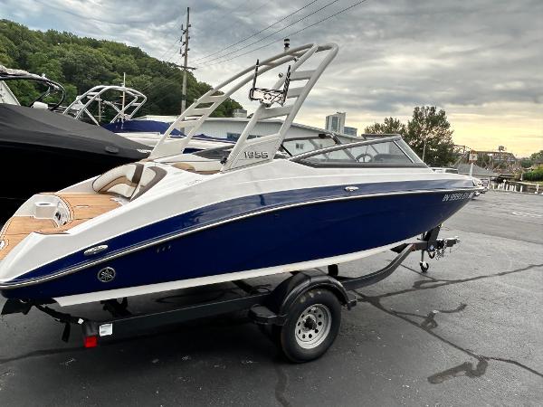 2022 Yamaha Boats 195S