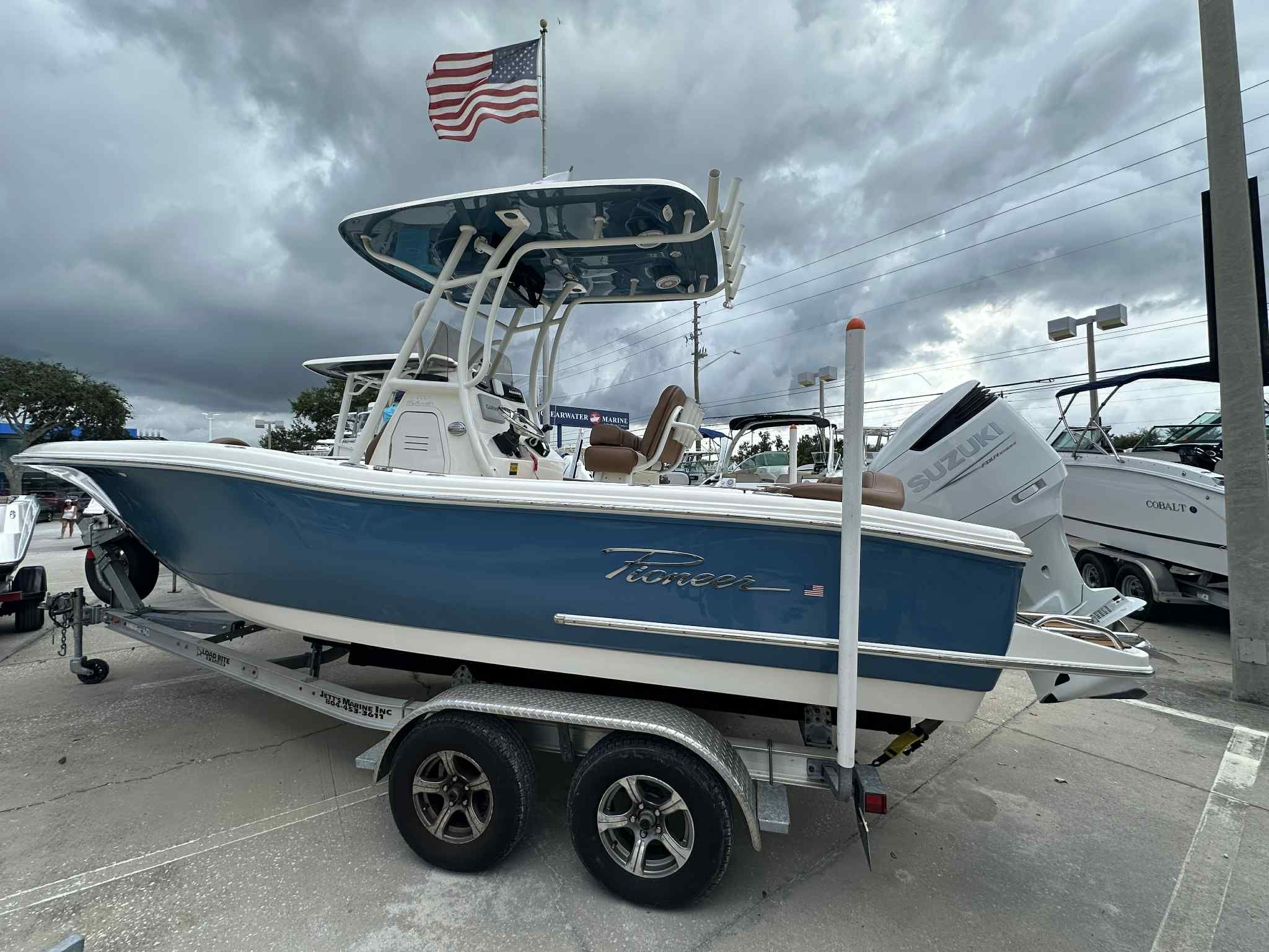 2023 Pioneer 222 Islander