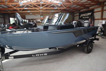 2026 Lowe Fishing Machine 1775WT