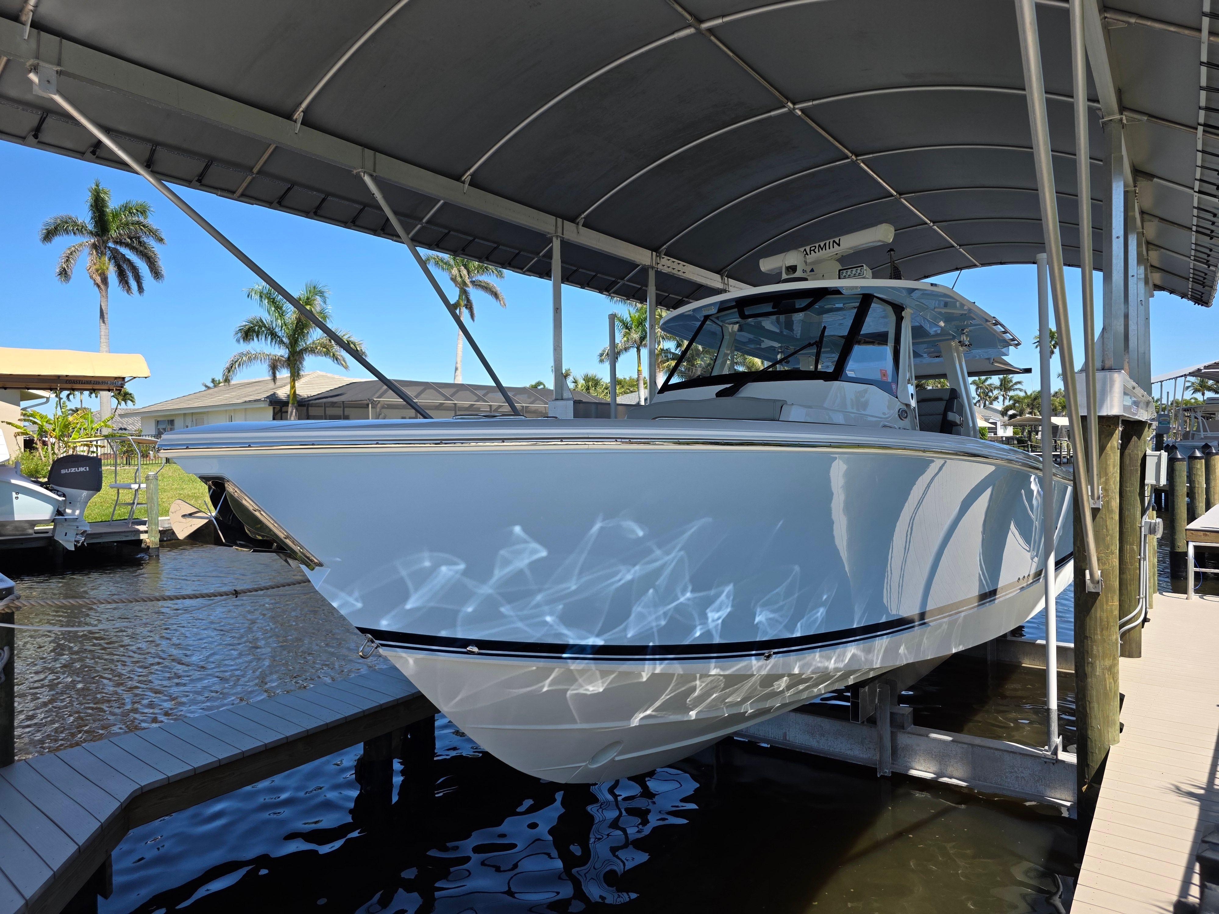 2024 Pursuit S 358 Sport