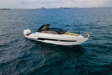 2024 Hanover 305 White & Black Edition