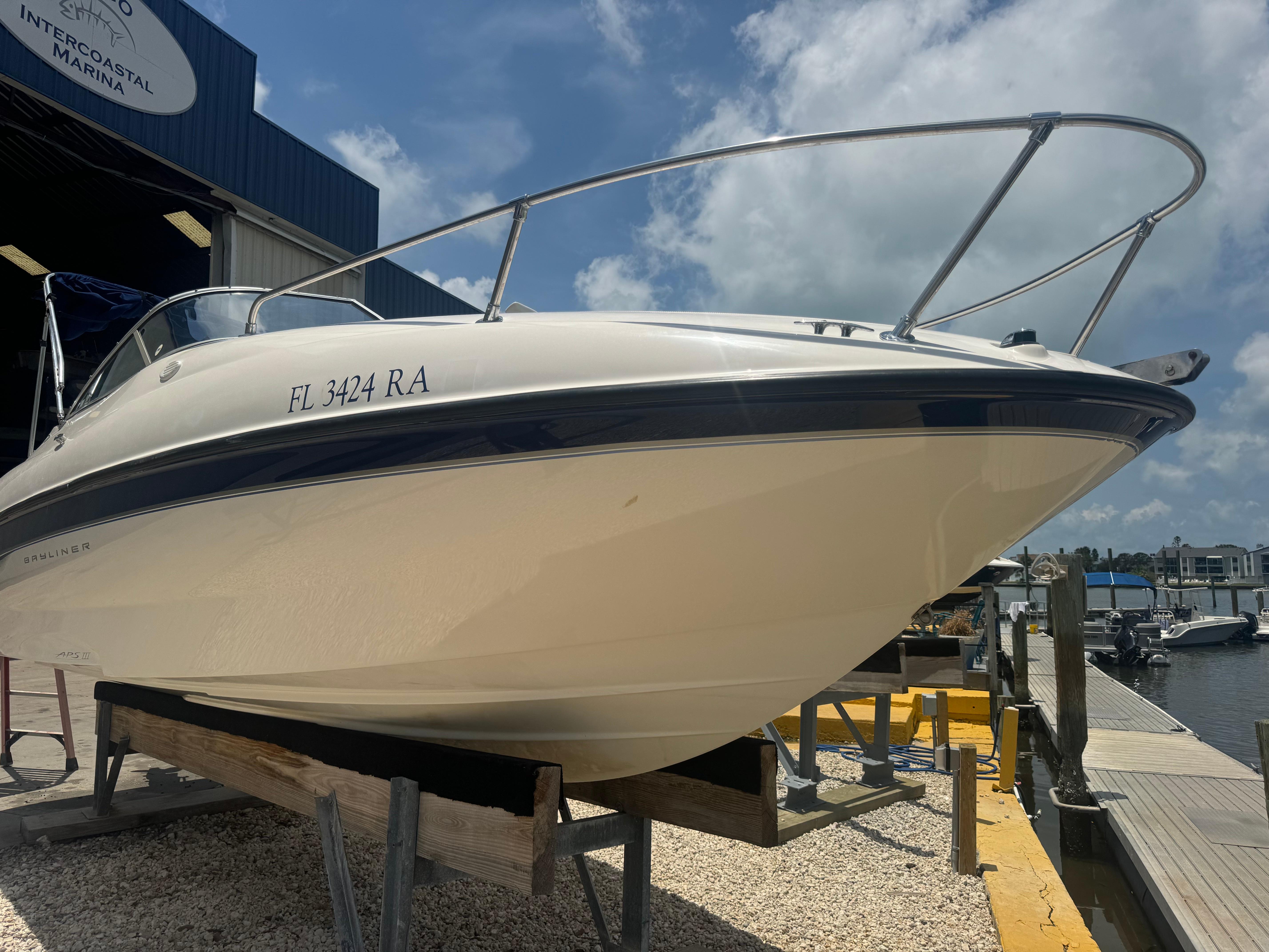2003 Bayliner 212