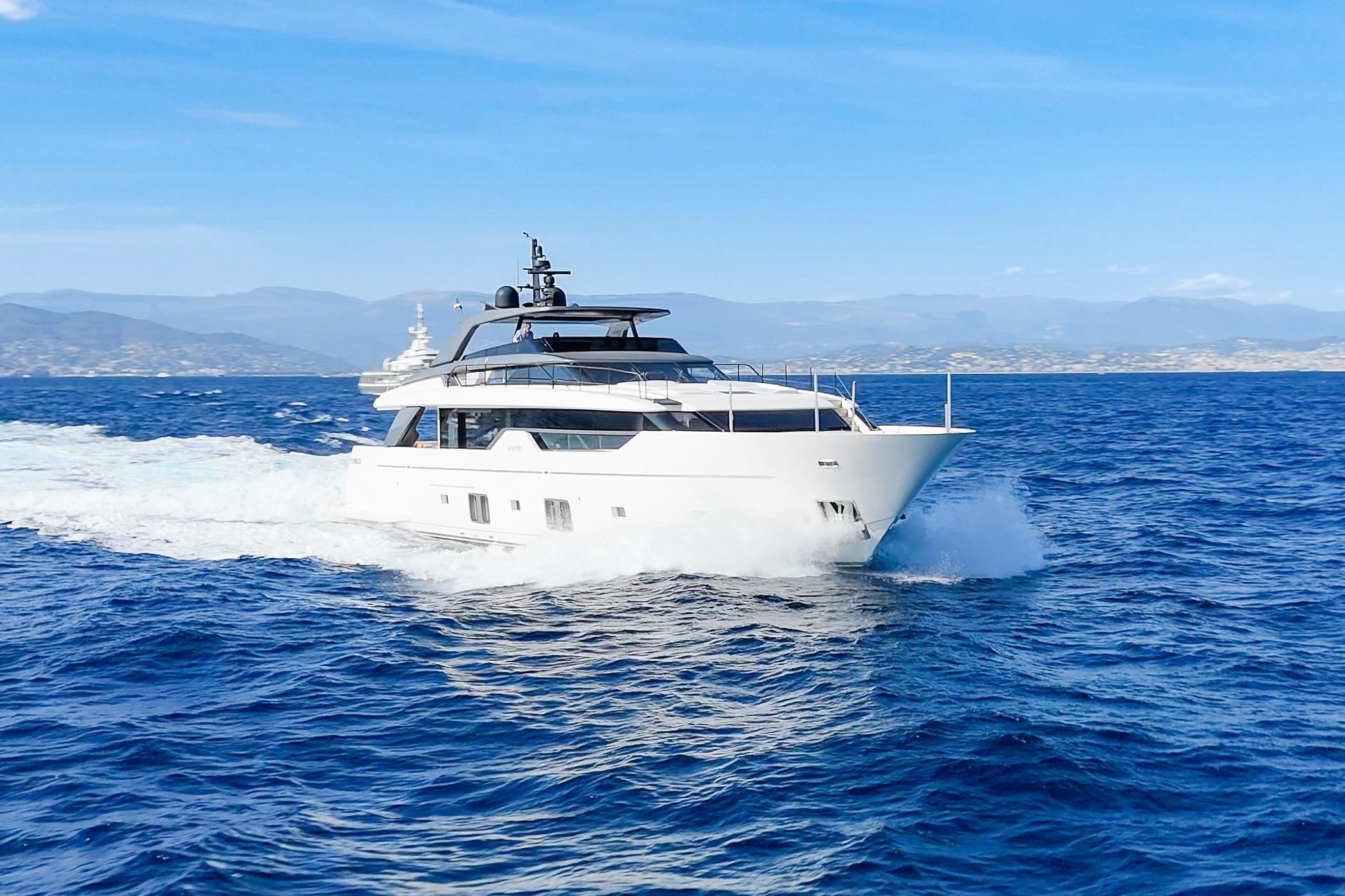 2018 Sanlorenzo 102A