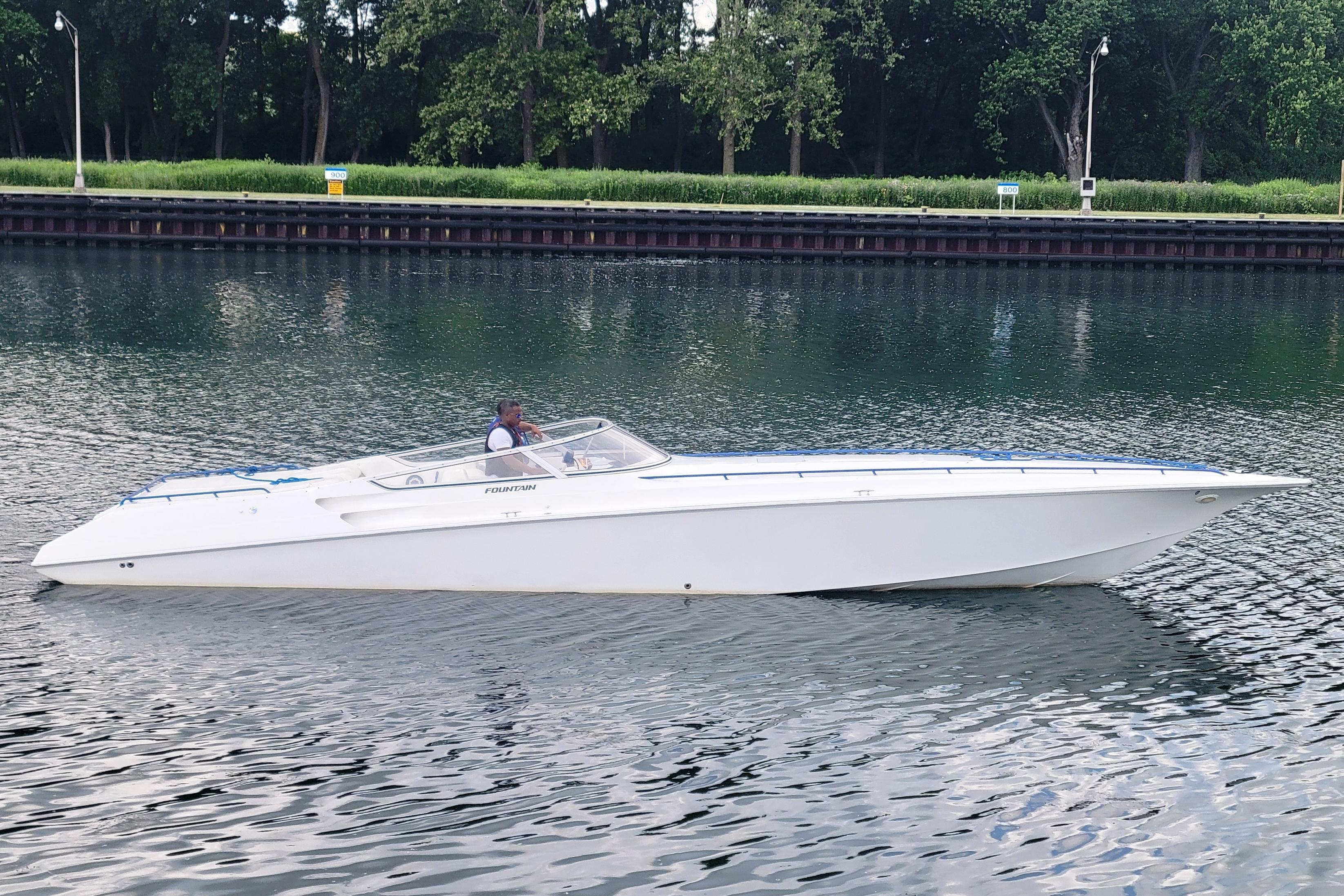 1999 Fountain 42 Staggered