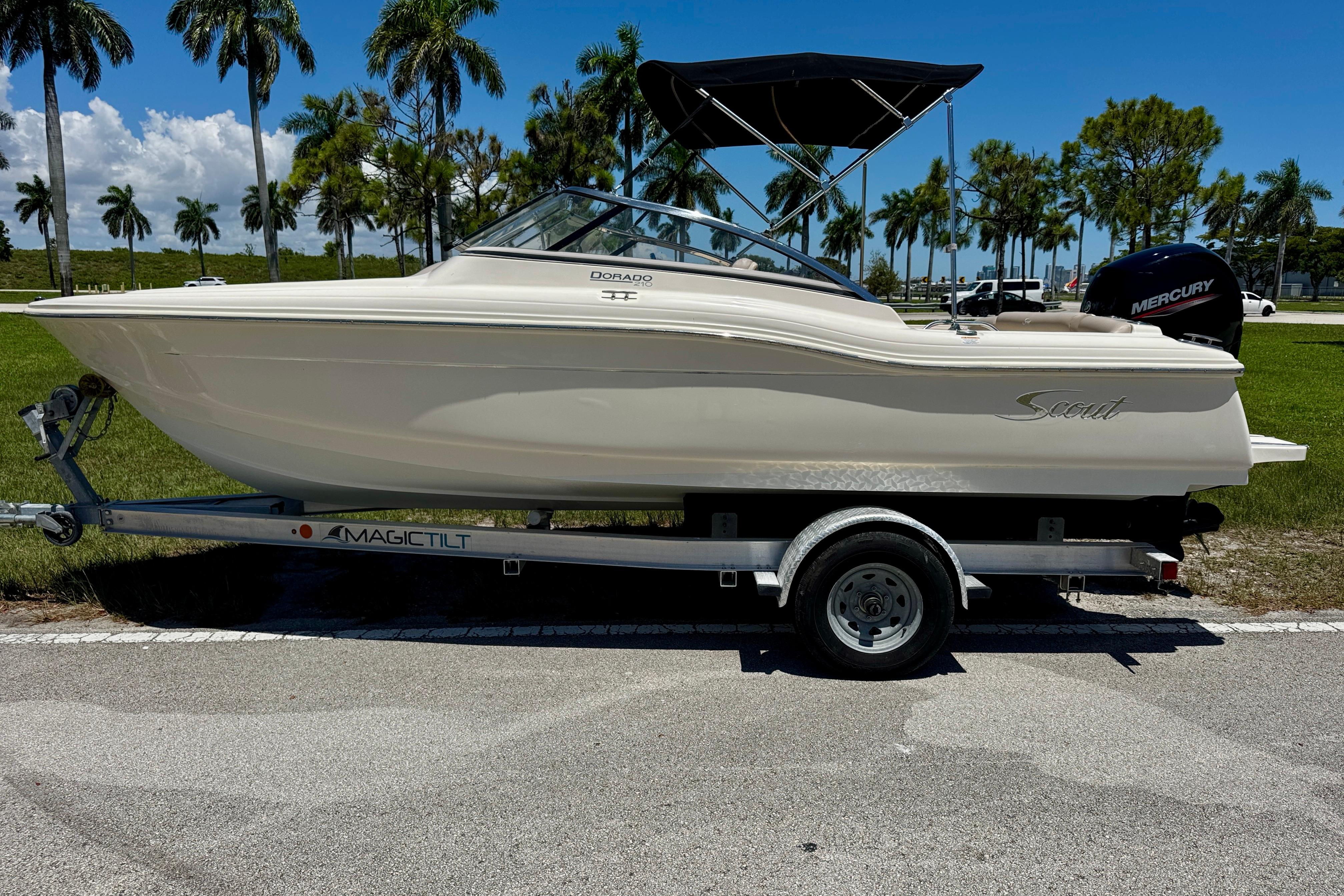 2021 Scout 210 Dorado