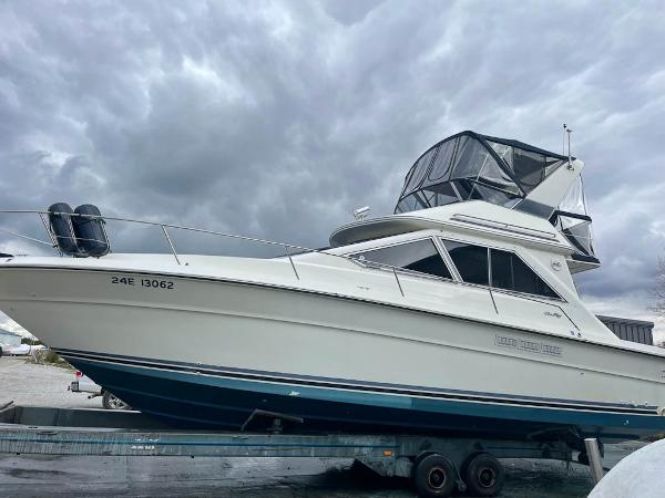 Sea Ray 340 Sedan Bridge