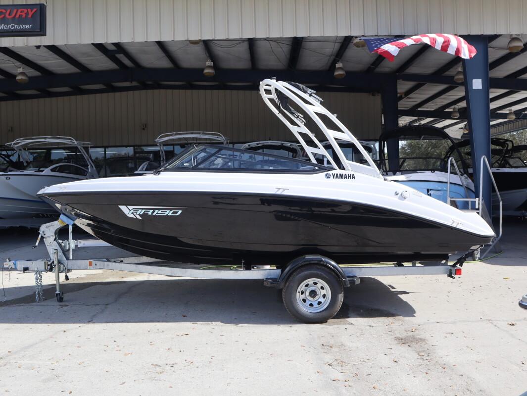 Yamaha Boats AR190