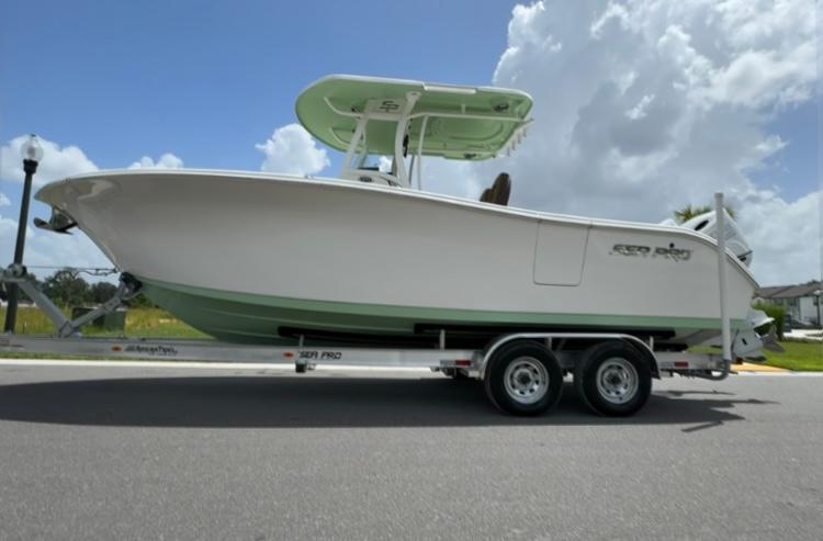 2021 Sea Pro 259 Center Console