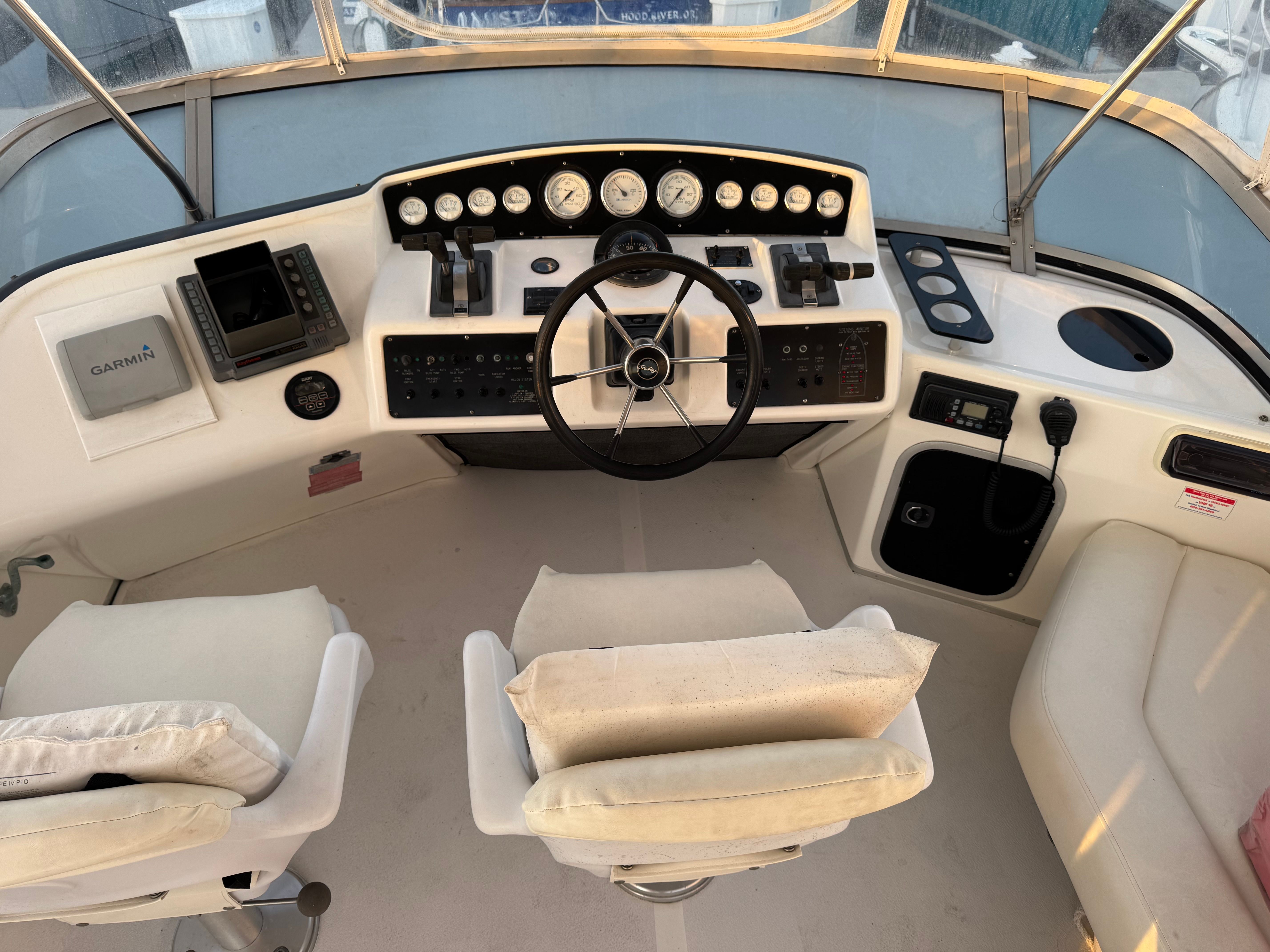 1994 Sea Ray 37’ flybridge