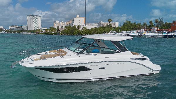 2023 Sea Ray 320 Sundancer