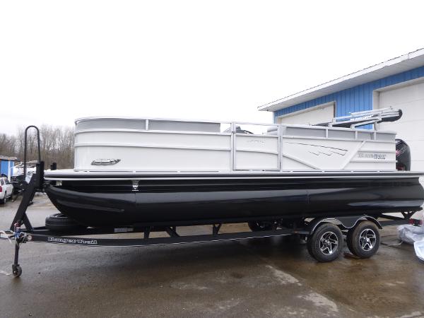 2025 Ranger Reata 220C