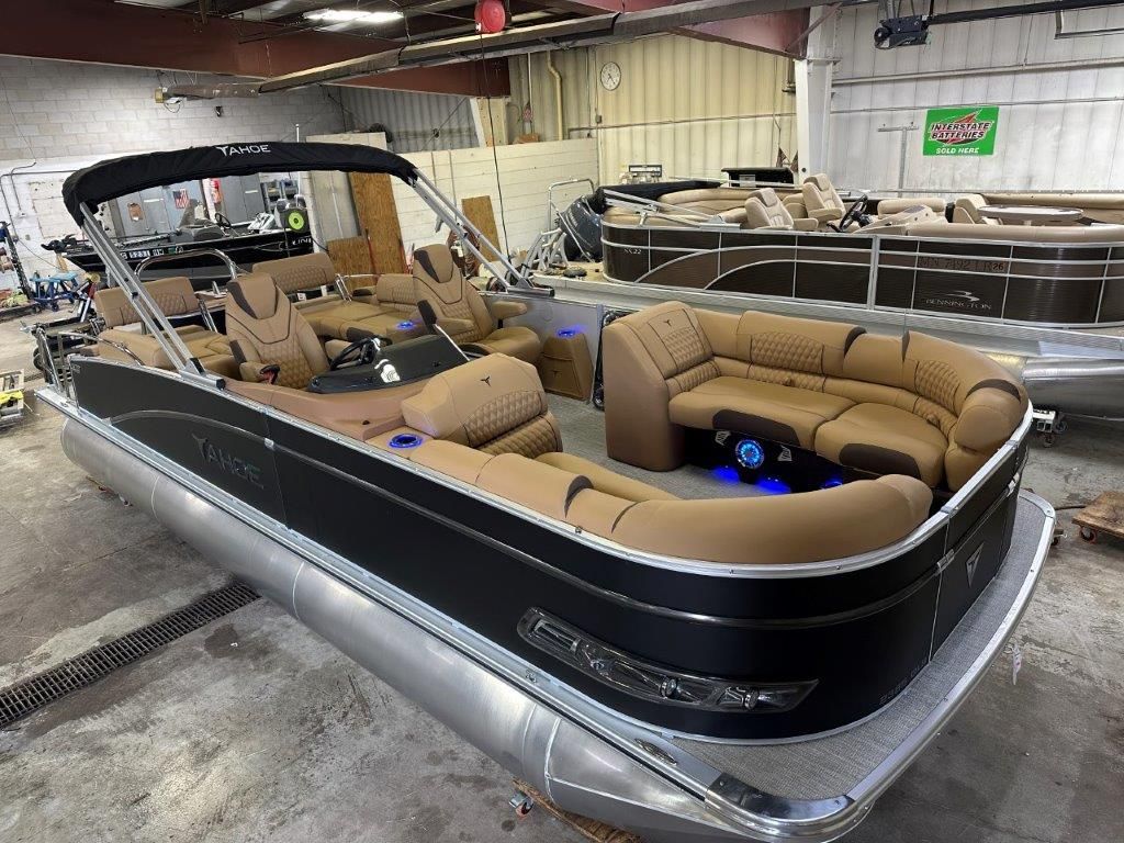 2025 Tahoe Cascade 2385 Quad Lounge Shift SS & Honda 4-Stroke EFI