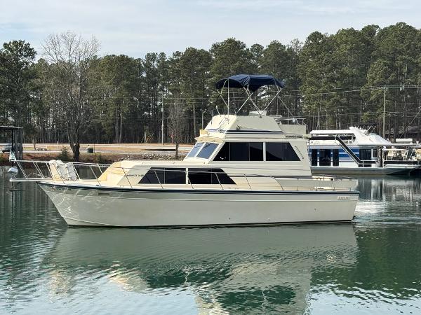 1985 Marinette Marinette Flybridge - 32
