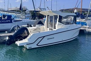 Quicksilver 625 Pilothouse 2022 Quicksilver 625 Pilothouse boat docked in marina, featuring Mercury outboard engine.