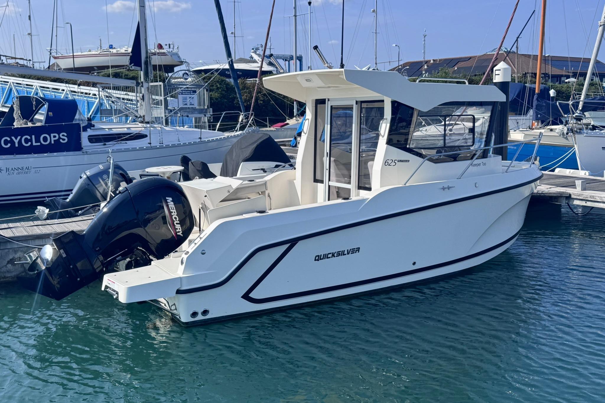 2022 Quicksilver 625 Pilothouse