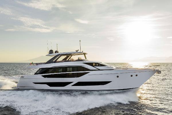 2025 Ferretti Yachts 860
