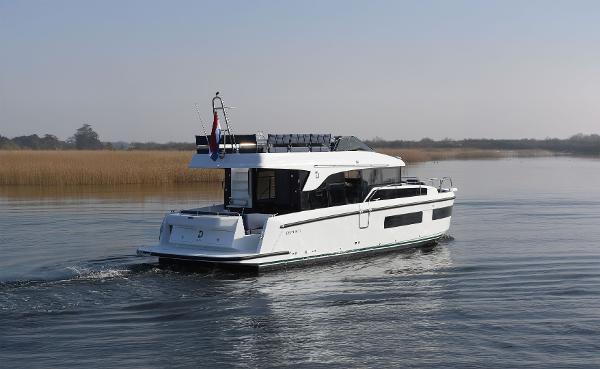 2025 Delphia D11 Flybridge