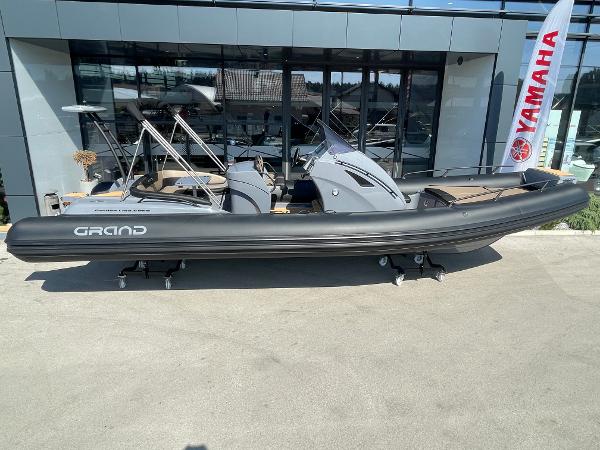 2025 Grand G850HGLF Black INOX Carbon