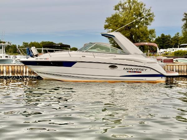 2019 Monterey 295 Sport Yacht
