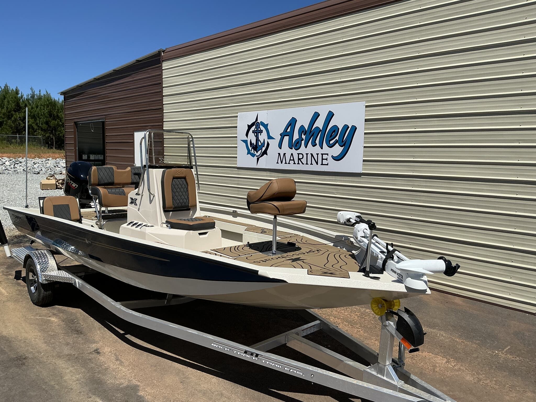 2026 Xpress Hyper-Lift Bay Series H20 Bay