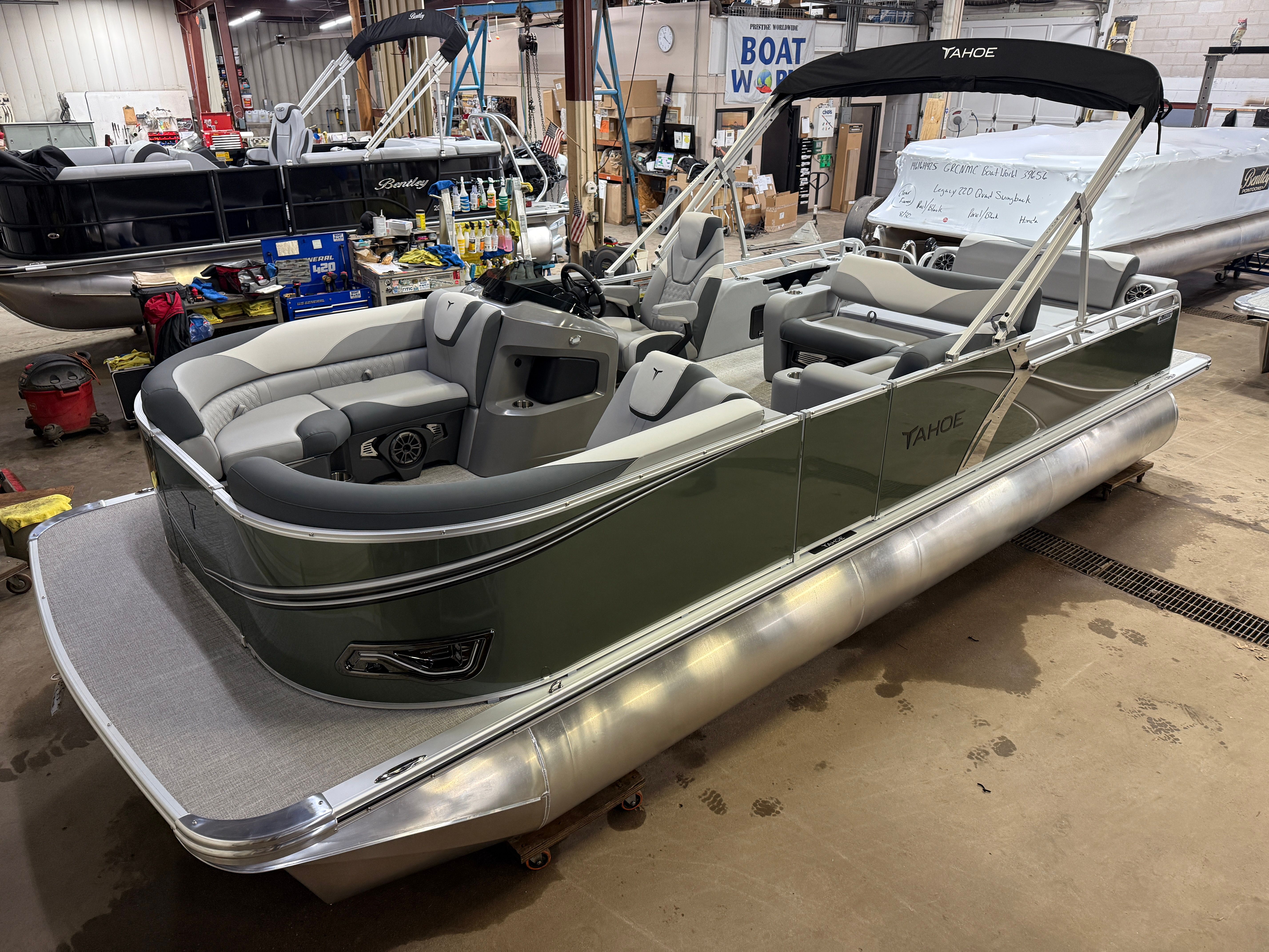 2025 Tahoe LTZ 2385 Swingback (VRL) & Honda 4-Stroke EFI