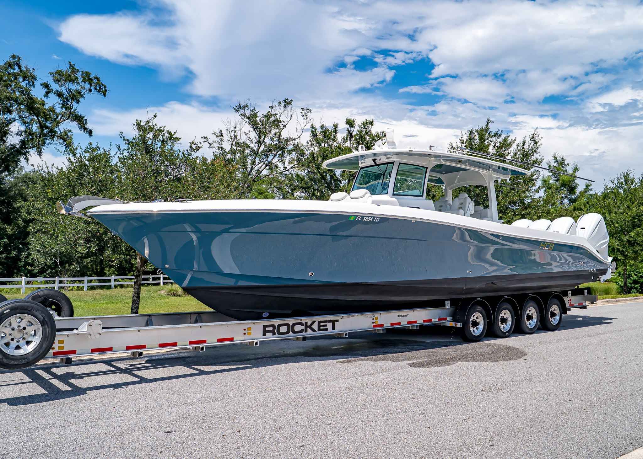 2021 HCB 42 Lujo