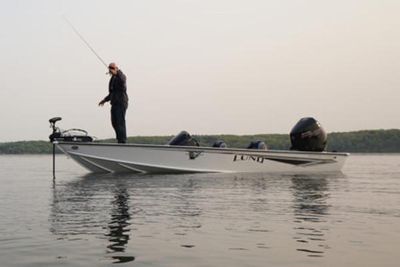 Lund 2075 Pro-V Bass Boat