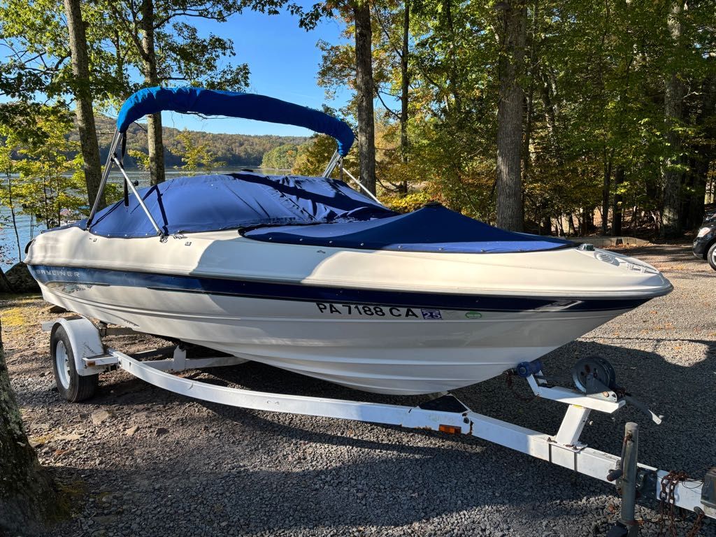 1998 Bayliner 2050CX