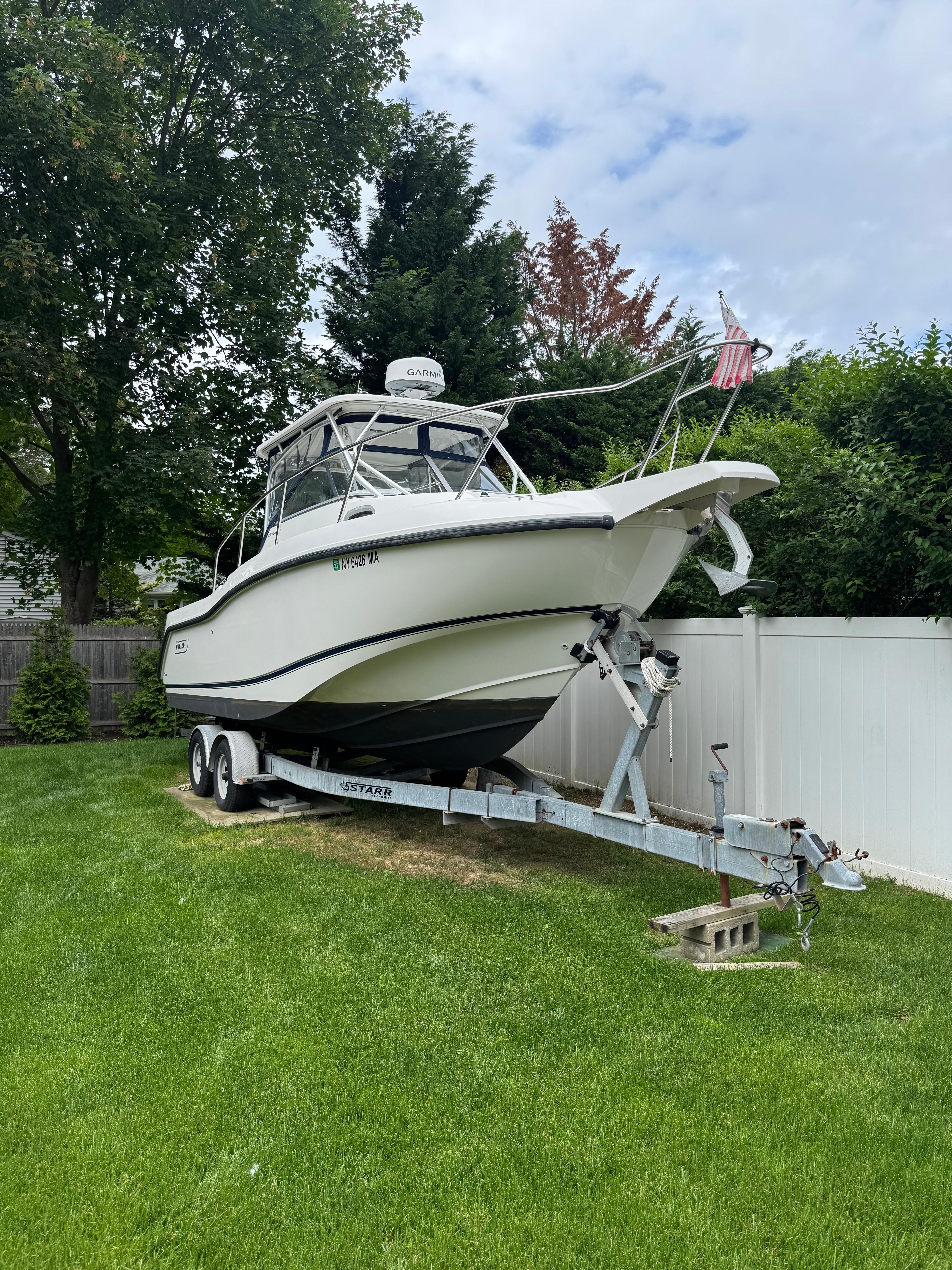 2004 Boston Whaler 255 Conquest