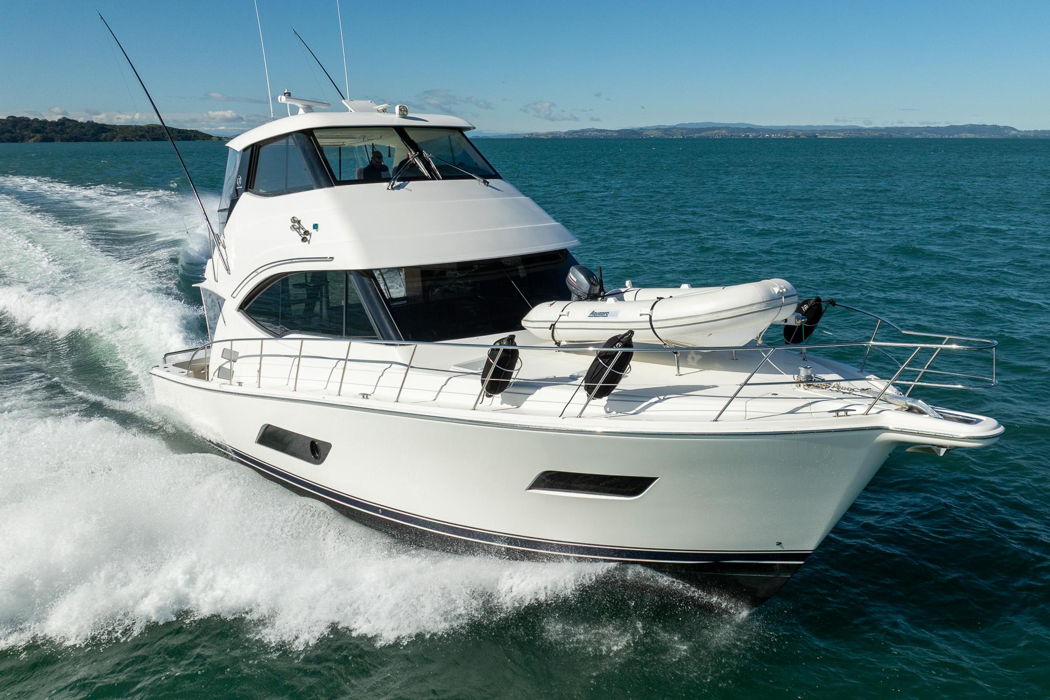 2018 Riviera 52 Enclosed Flybridge