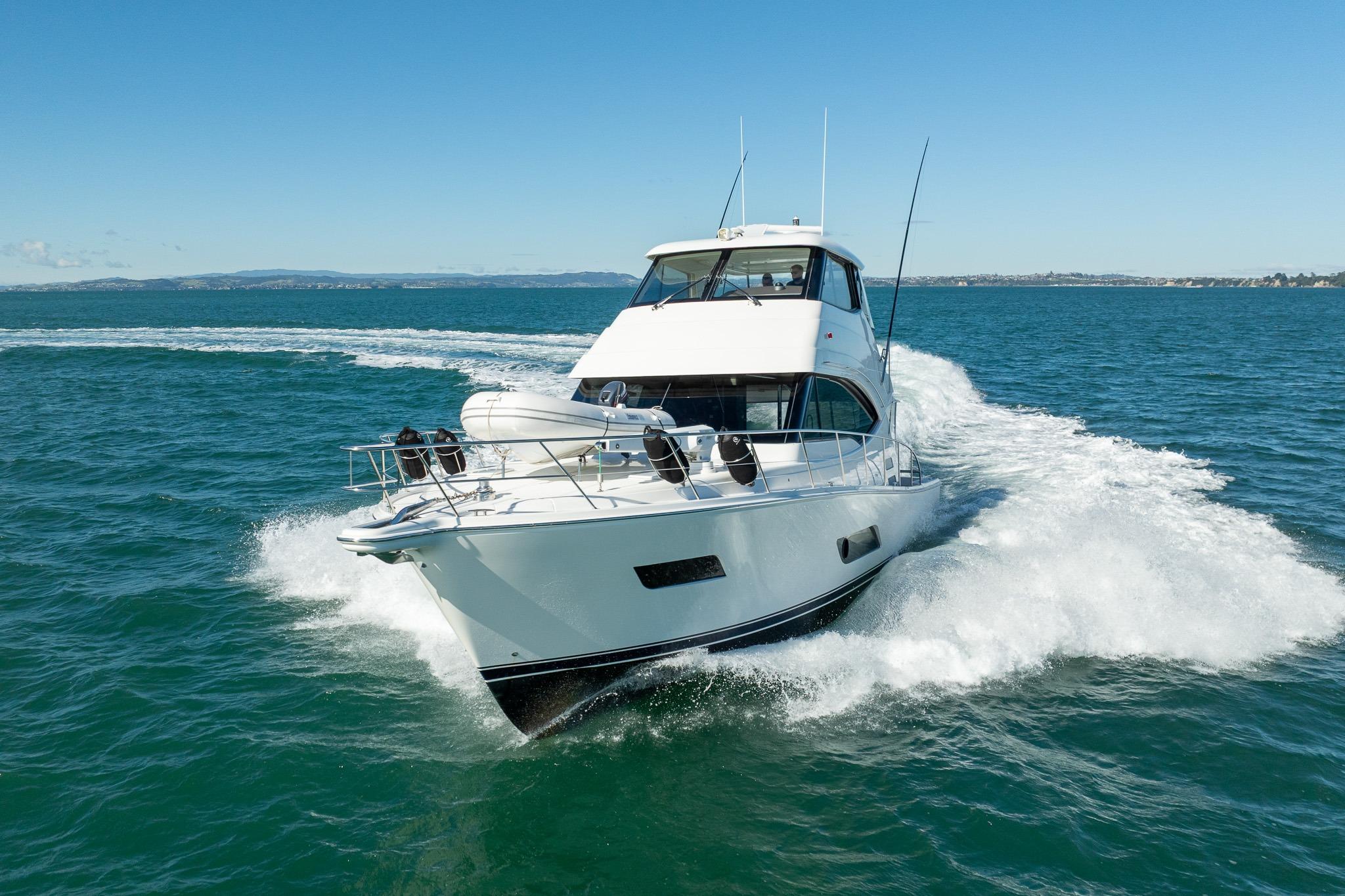 2018 Riviera 52 Enclosed Flybridge