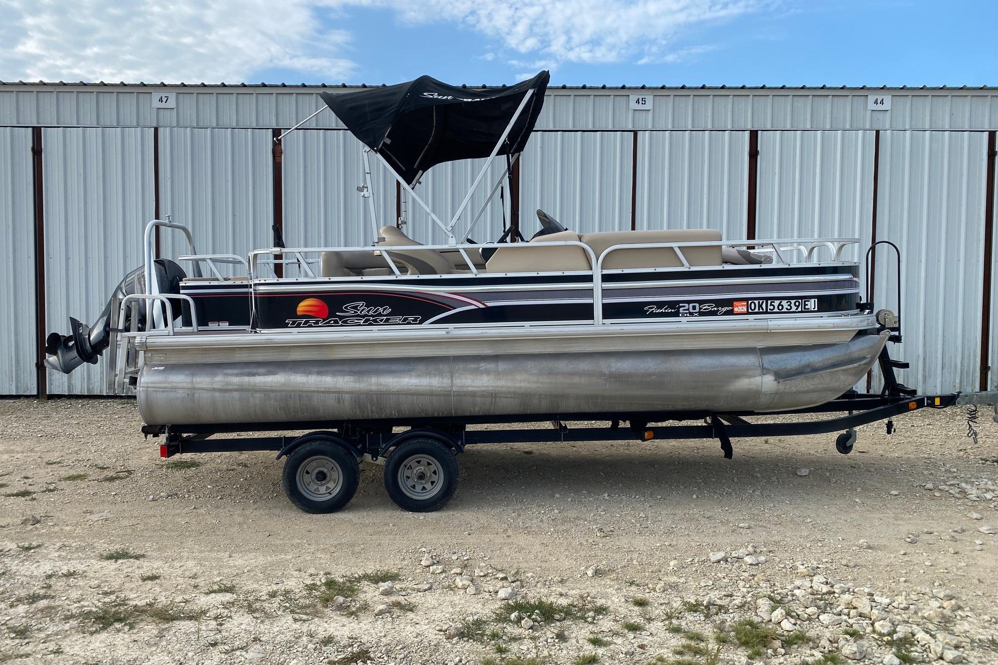2015 Sun Tracker Fishin' Barge 20 DLX