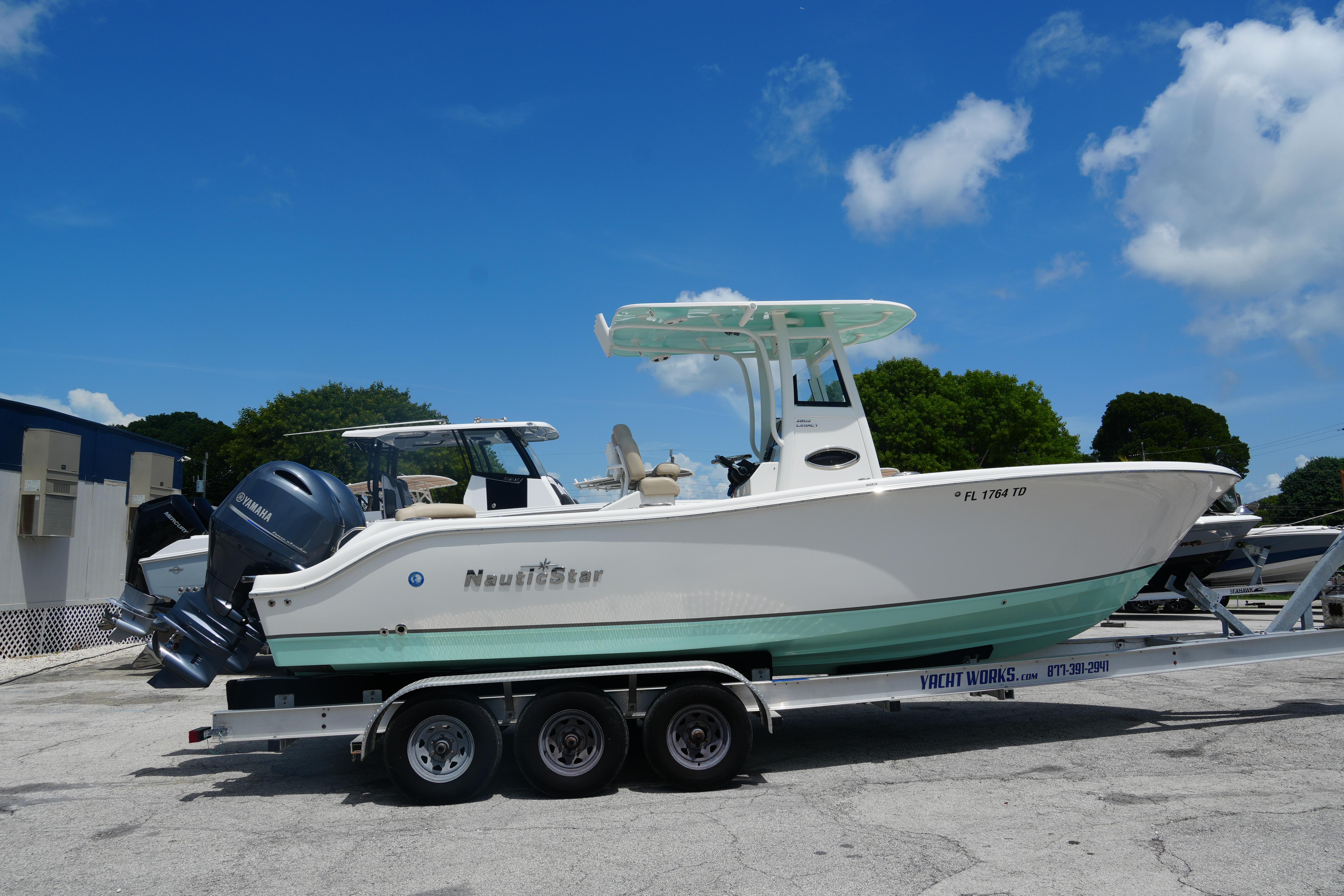 2022 NauticStar 2602
