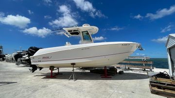 2015 Boston Whaler 280 Outrage