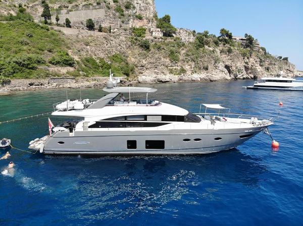 2014 Princess 82 Motor Yacht