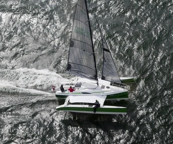 Custom Quorning Boats DRAGONFLY 28 Sport FOTO DI REPERTORIO