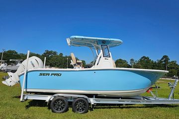 2025 Sea Pro 242 Center Console