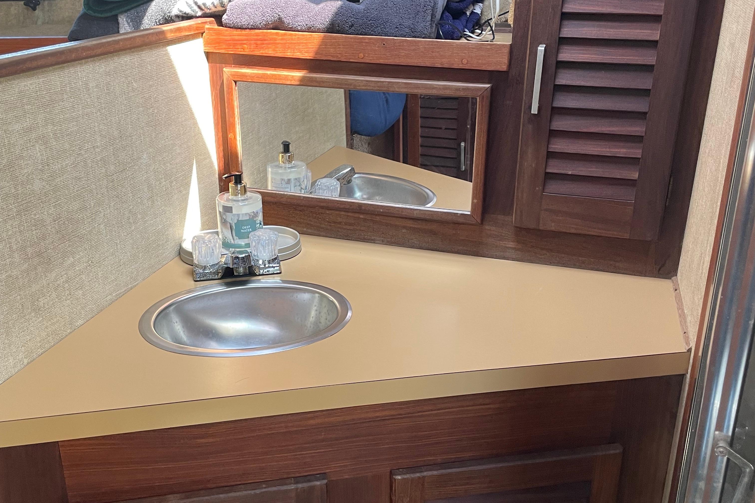 1986 Monk 36 Trawler