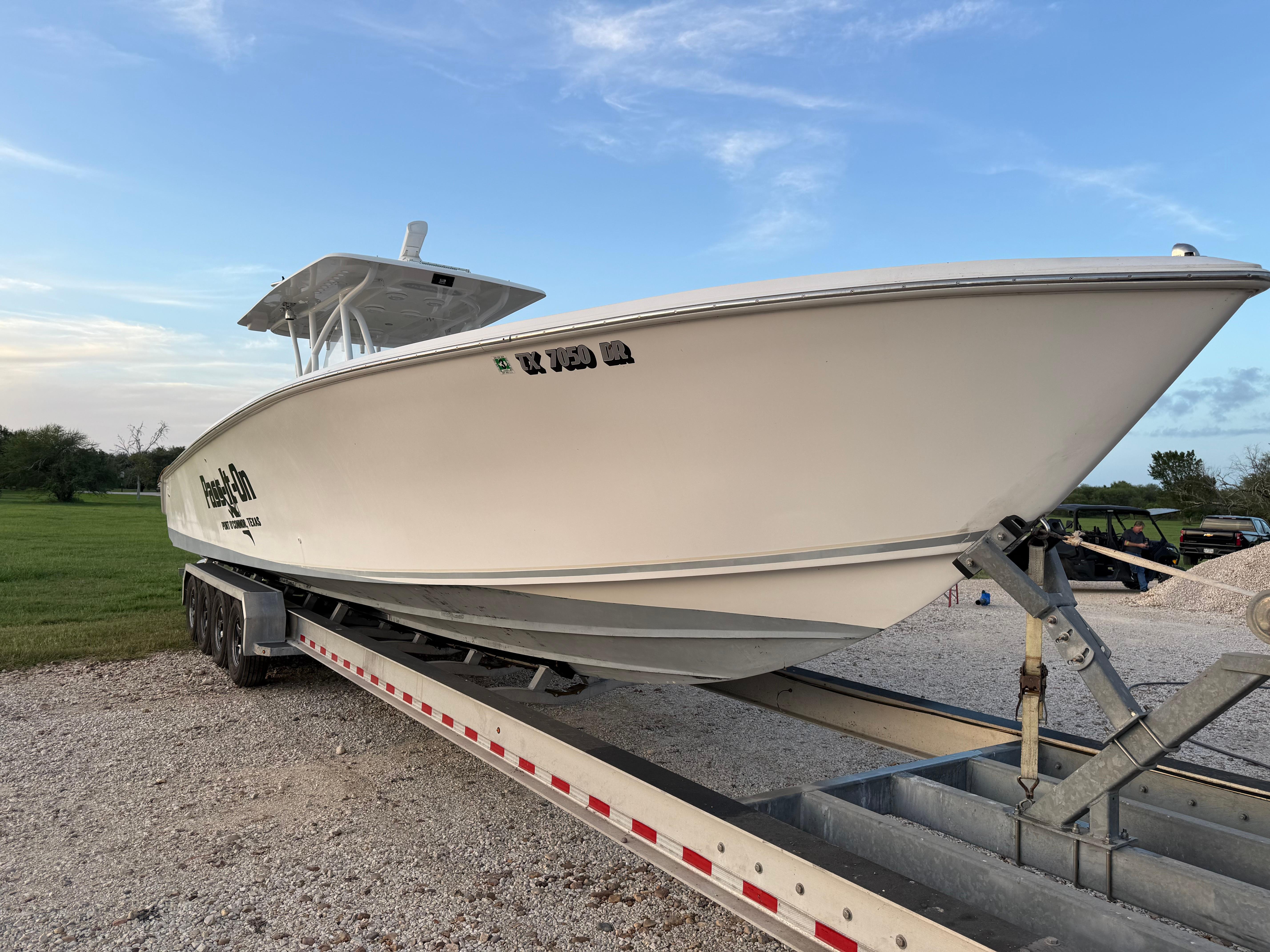 2014 SeaHunter 40’