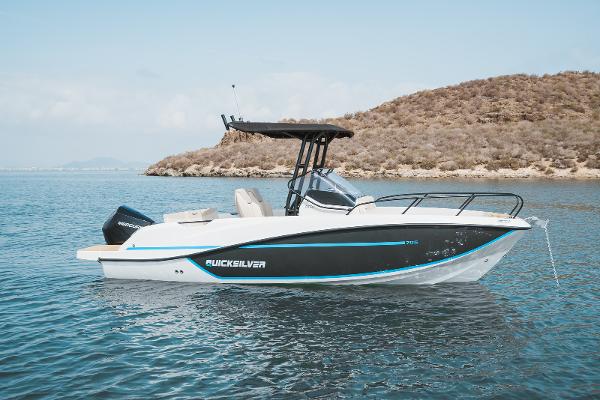 Quicksilver Activ 705 Open