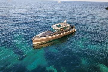 2017 Axopar 37 ST