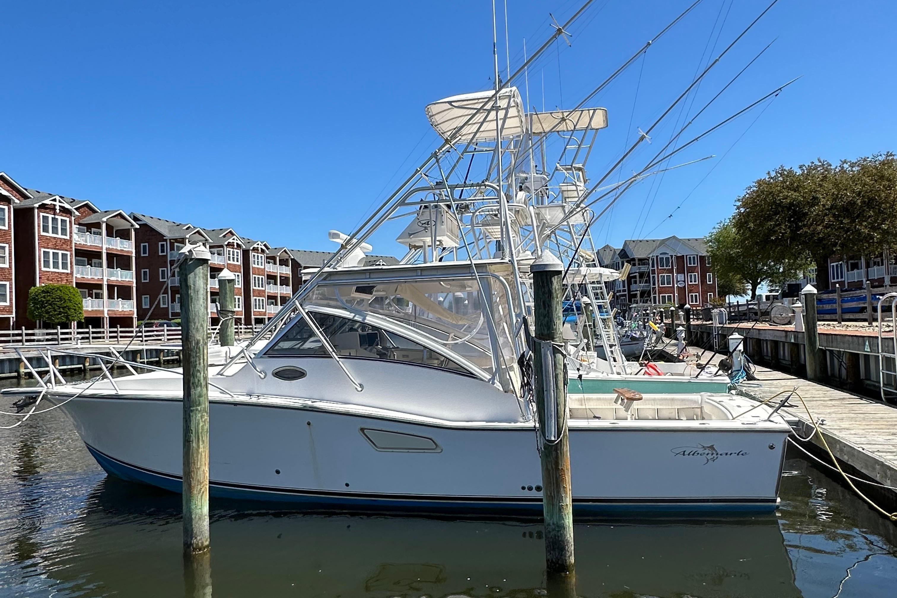 2002 Albemarle 320 Express Fisherman