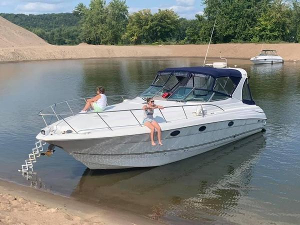Larson Cabrio 370