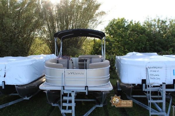 Sylvan Mirage 8522 Cruise 2024 Sylvan Mirage 8522 Cruise