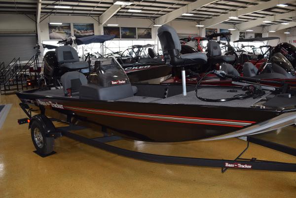 2025 Tracker Bass Tracker Classic XL