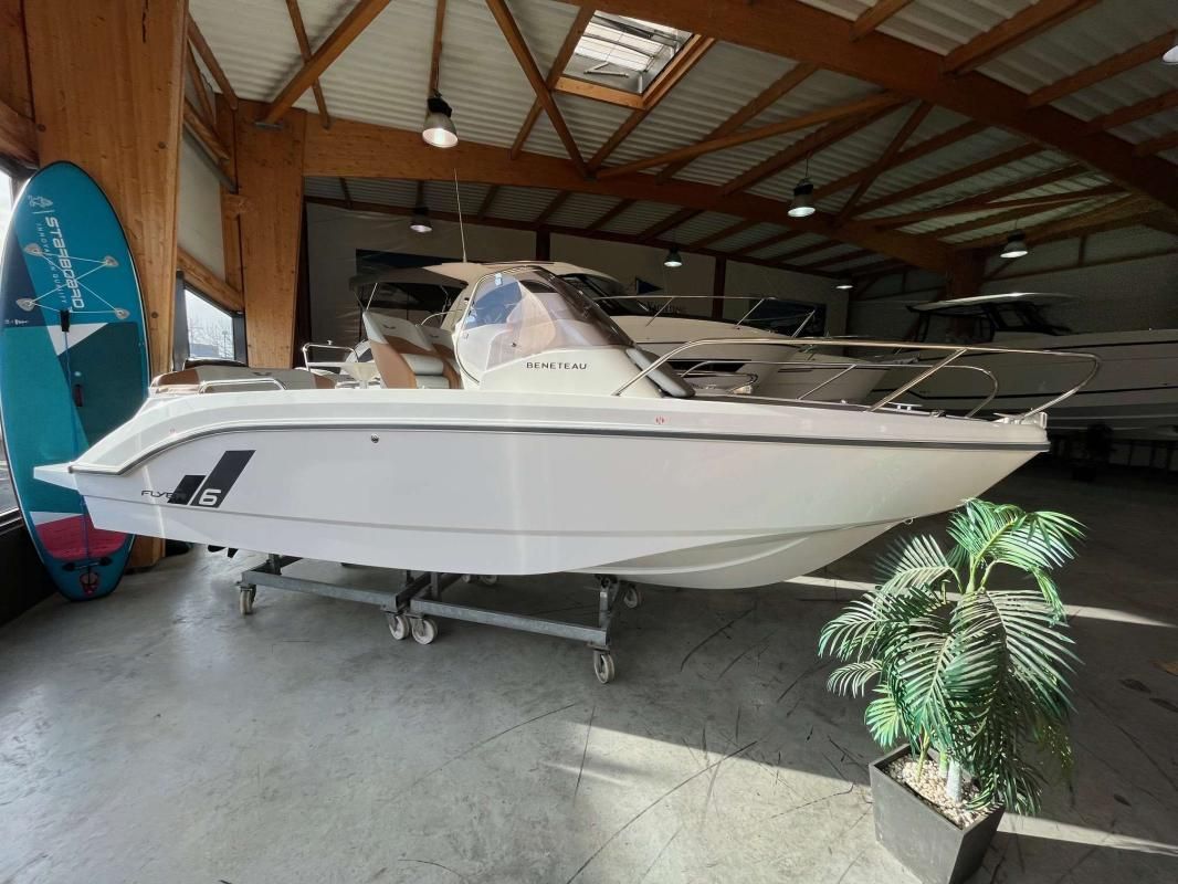2022 Beneteau Flyer 6 SUNdeck